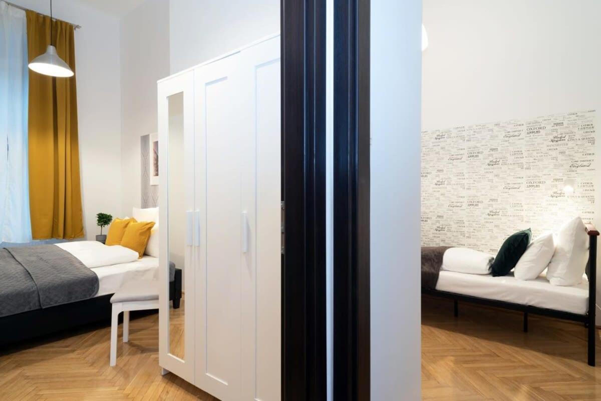 Ultra Central Large Stylish Apartment Βουδαπέστη Εξωτερικό φωτογραφία
