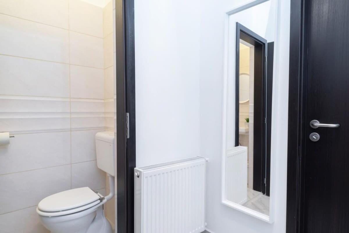 Ultra Central Large Stylish Apartment Βουδαπέστη Εξωτερικό φωτογραφία